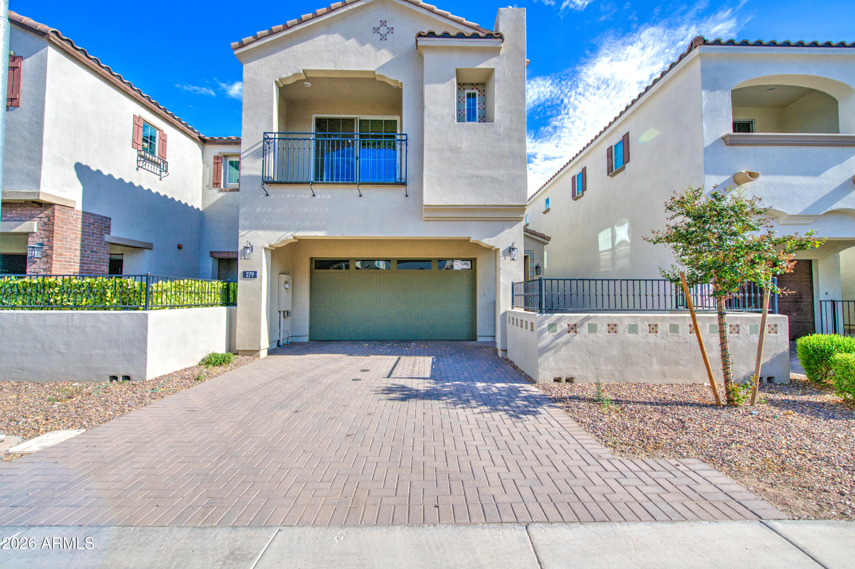 279 E MARKWOOD Drive