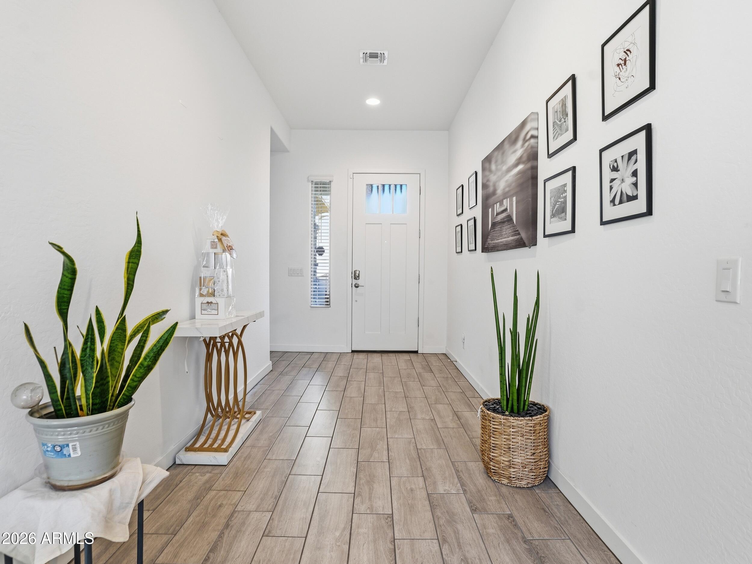 4221 W CARMEN Street