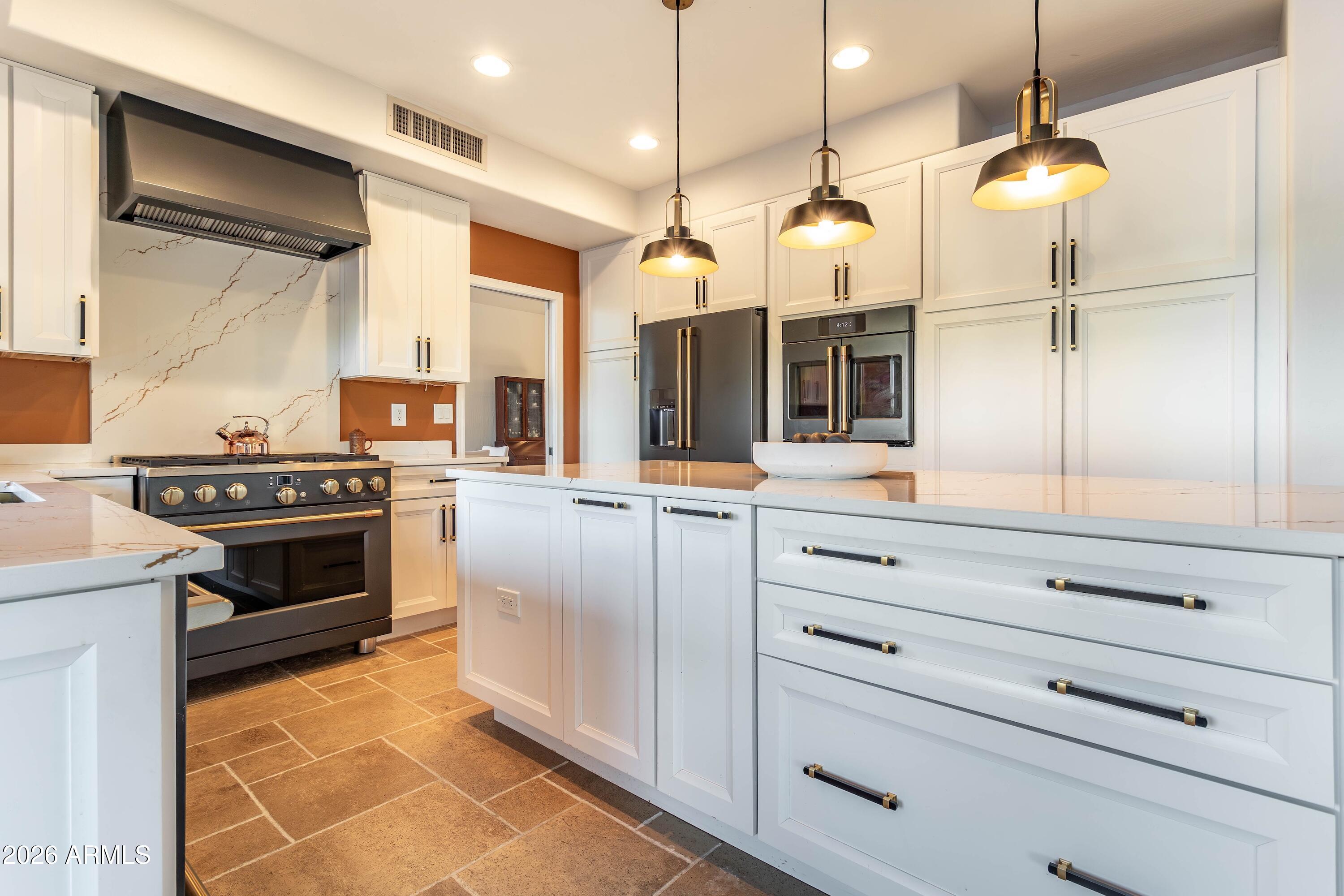 4727 E RANCHO CALIENTE Drive