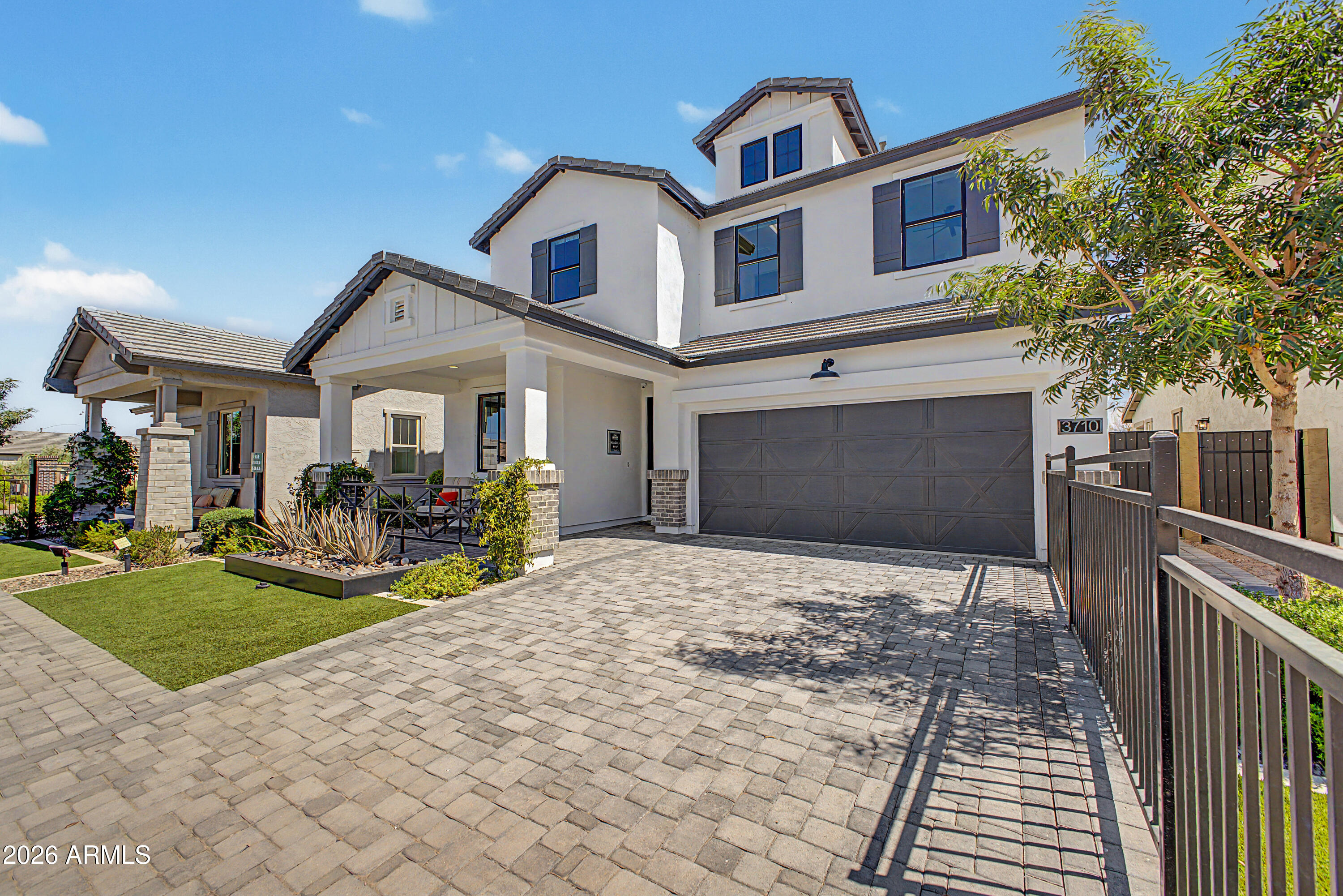 3710 E ROCHELLE Circle