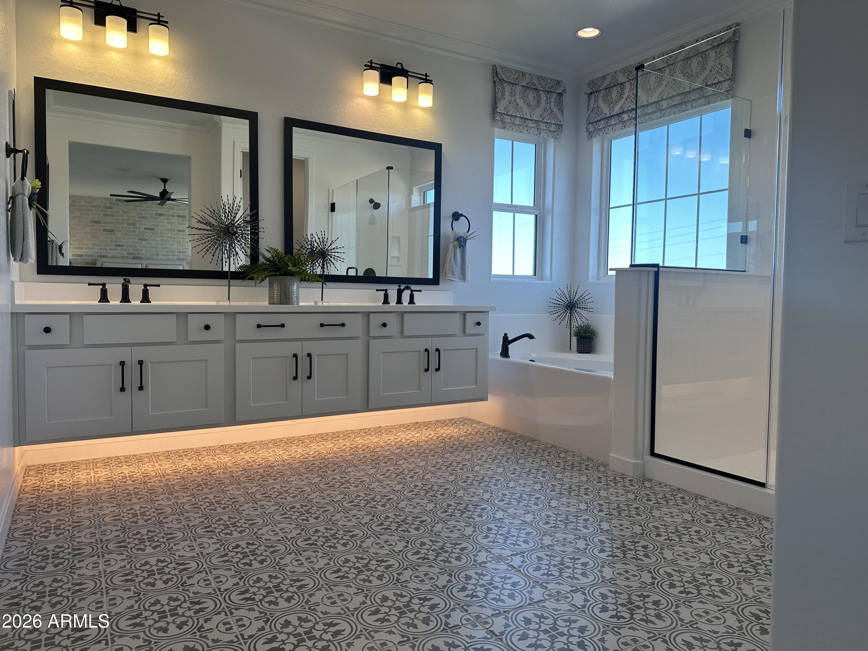 3710 E ROCHELLE Circle