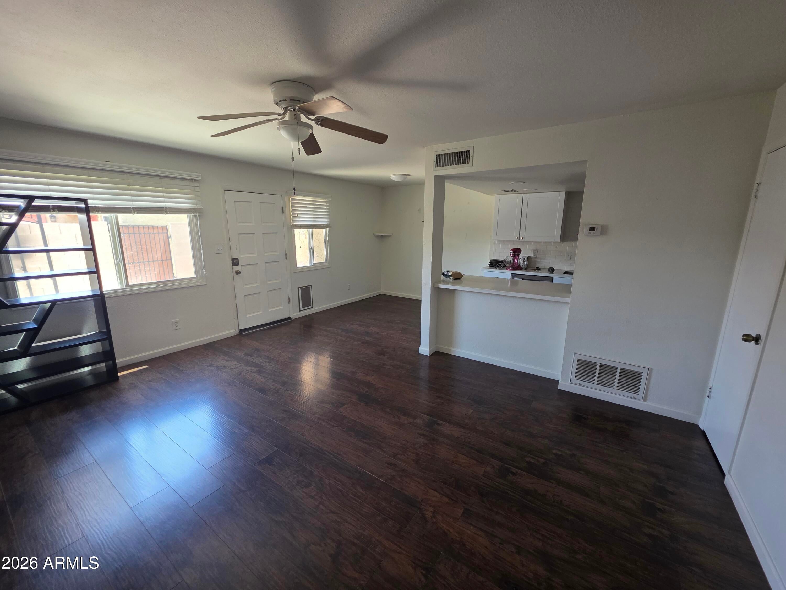 948 S ALMA SCHOOL Road 155