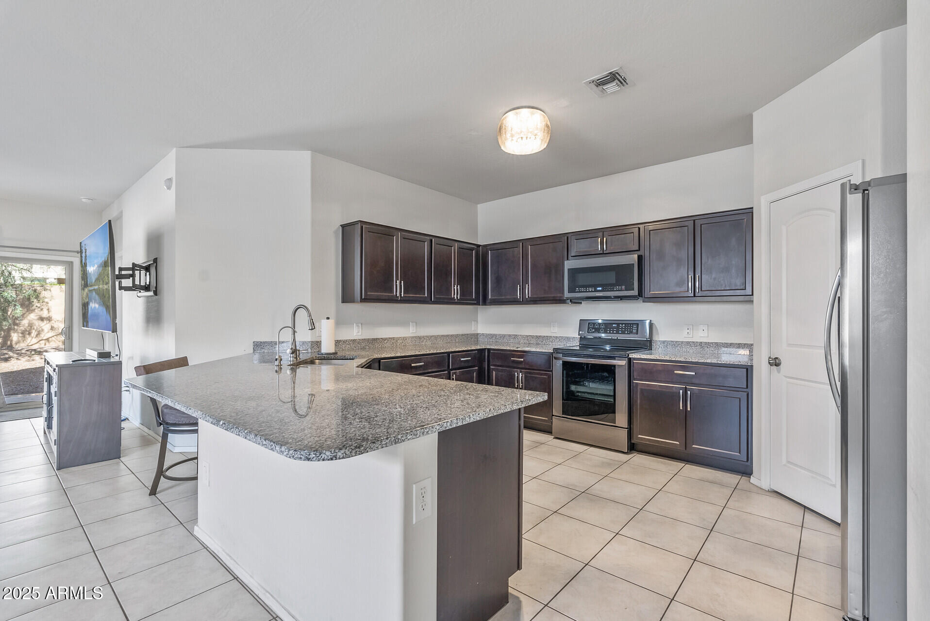 Buckeye, Arizona 85326, United States, 4 Bedrooms Bedrooms, ,2 BathroomsBathrooms,Residential,Active,240174