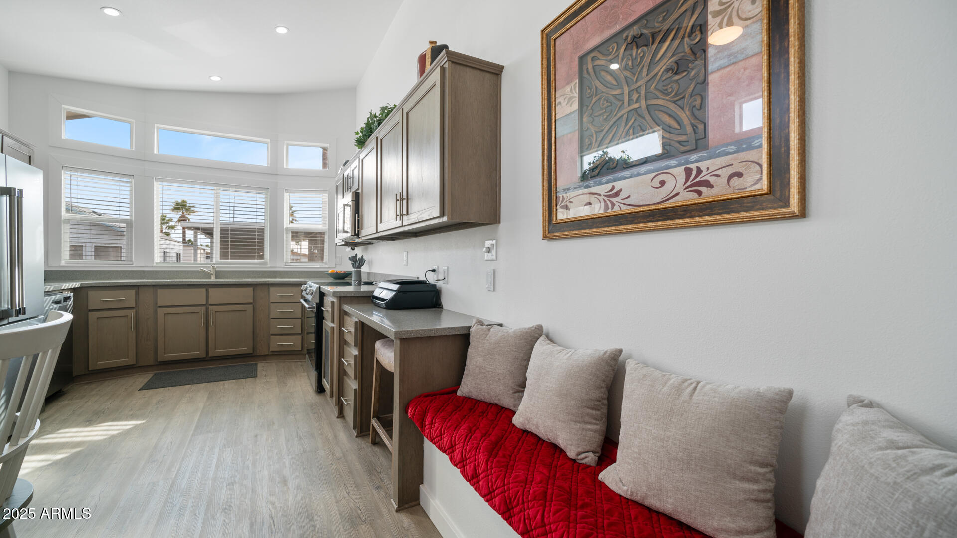 GOLDEN VISTA - Residential