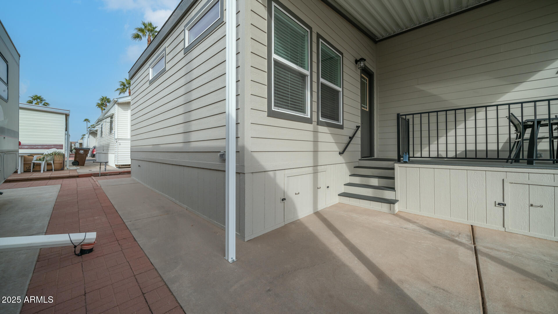 GOLDEN VISTA - Residential