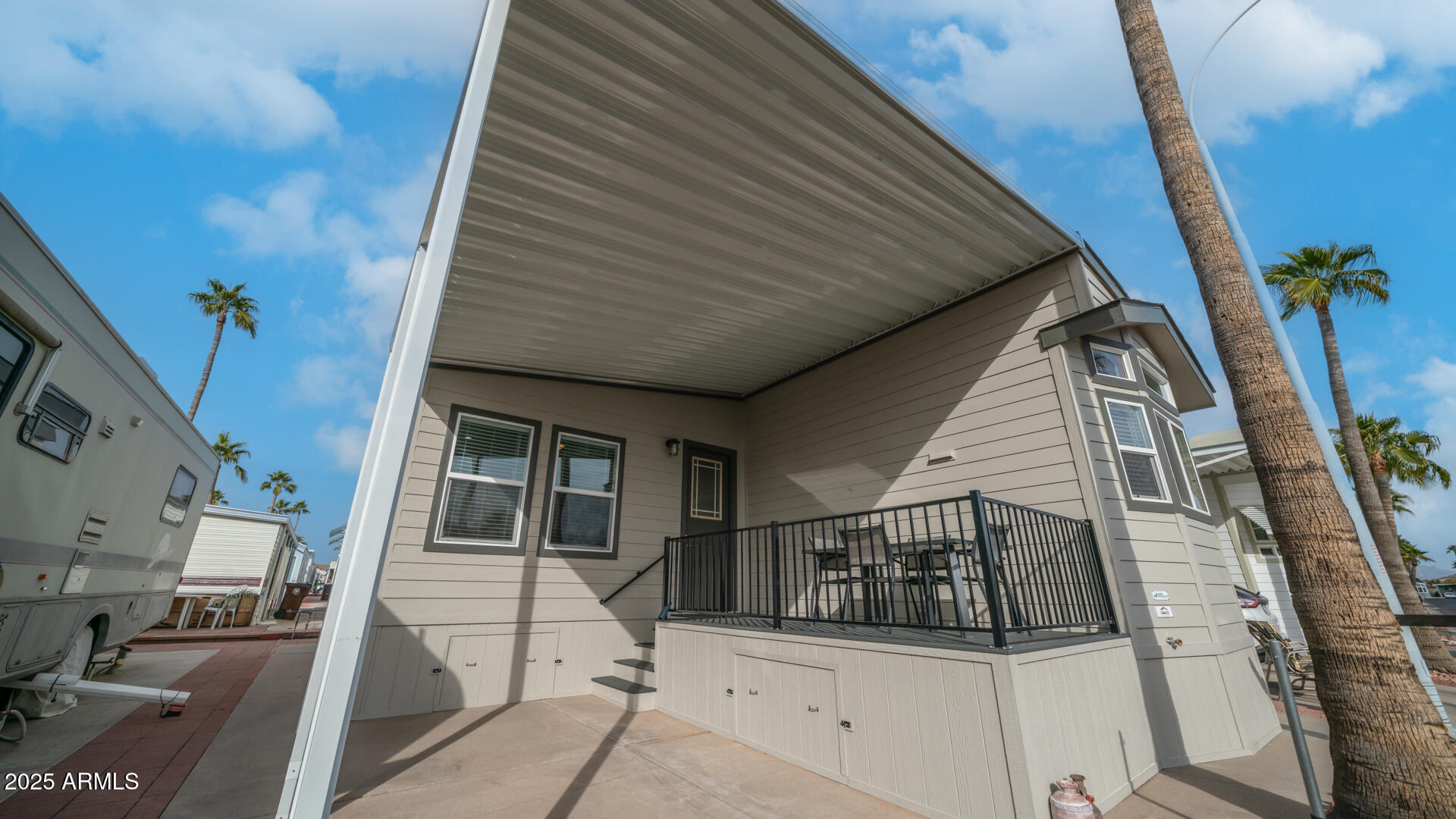GOLDEN VISTA - Residential