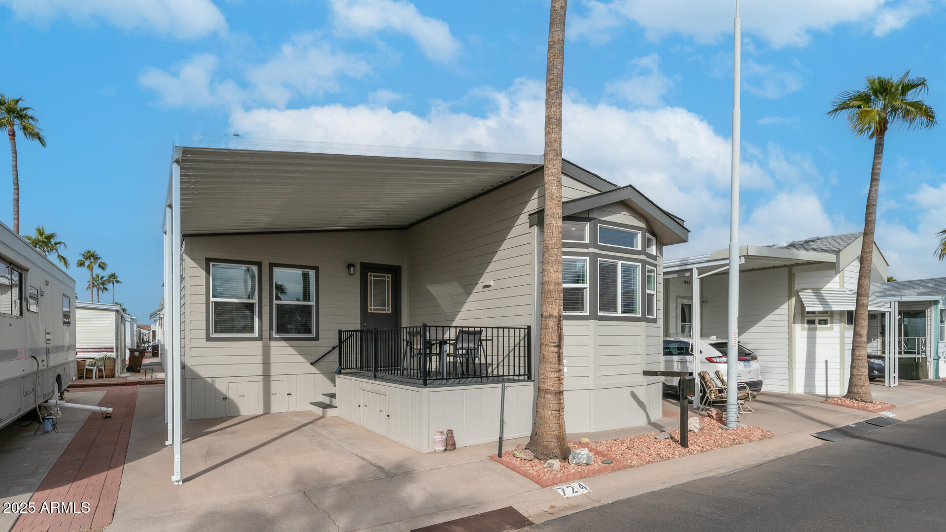 GOLDEN VISTA - Residential