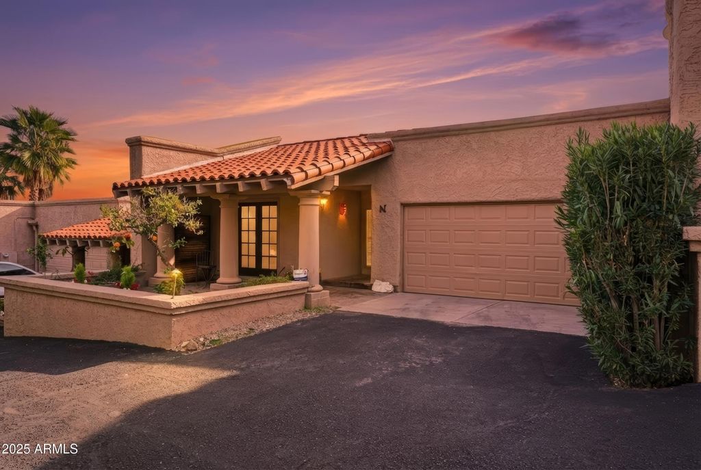 Photo of 37300 N Tom Darlington Drive #N, Carefree, AZ 85377 (MLS # 6960796)
