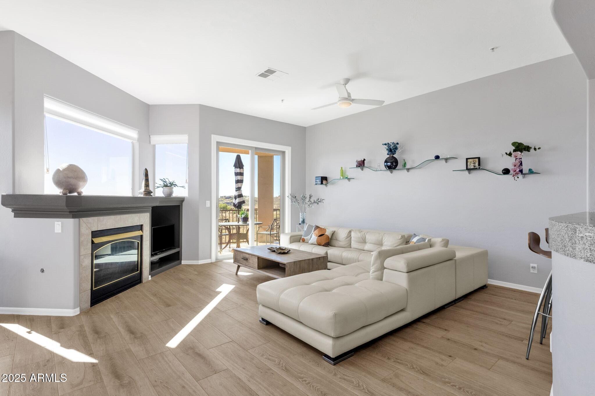 14850 E GRANDVIEW Drive 233