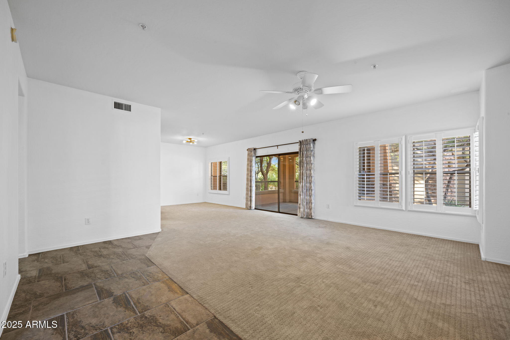 19700 N 76TH Street 1040