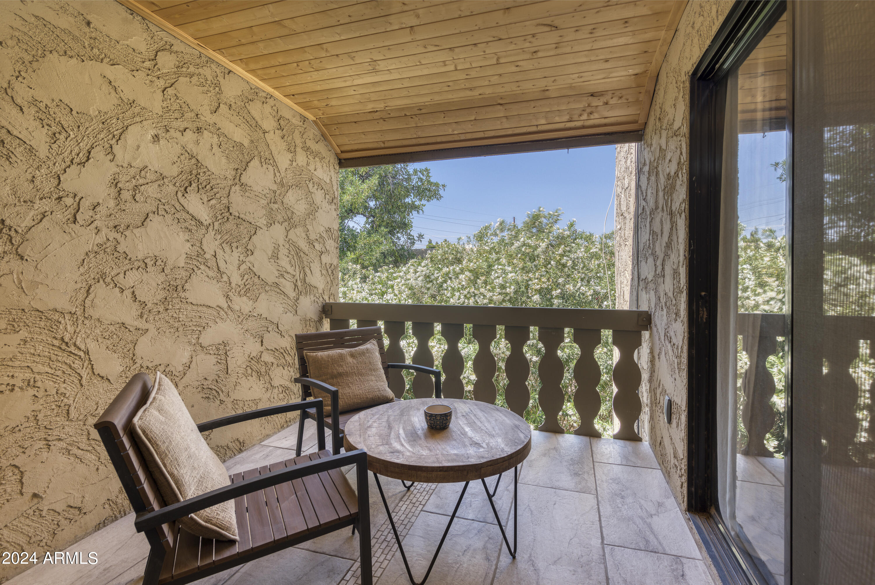 4950 N MILLER Road N 338