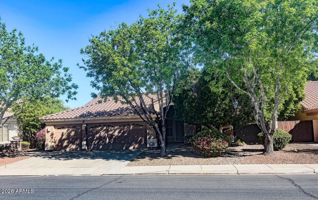 Photo of 6028 W Kristal Way, Glendale, AZ 85308 (MLS # 7000610)