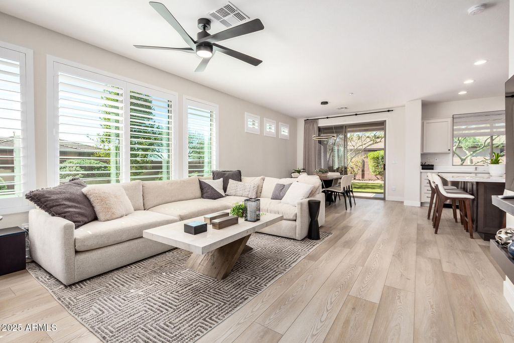 Photo of 41502 N Chase Oaks Way, Anthem, AZ 85086 (MLS # 6937782)