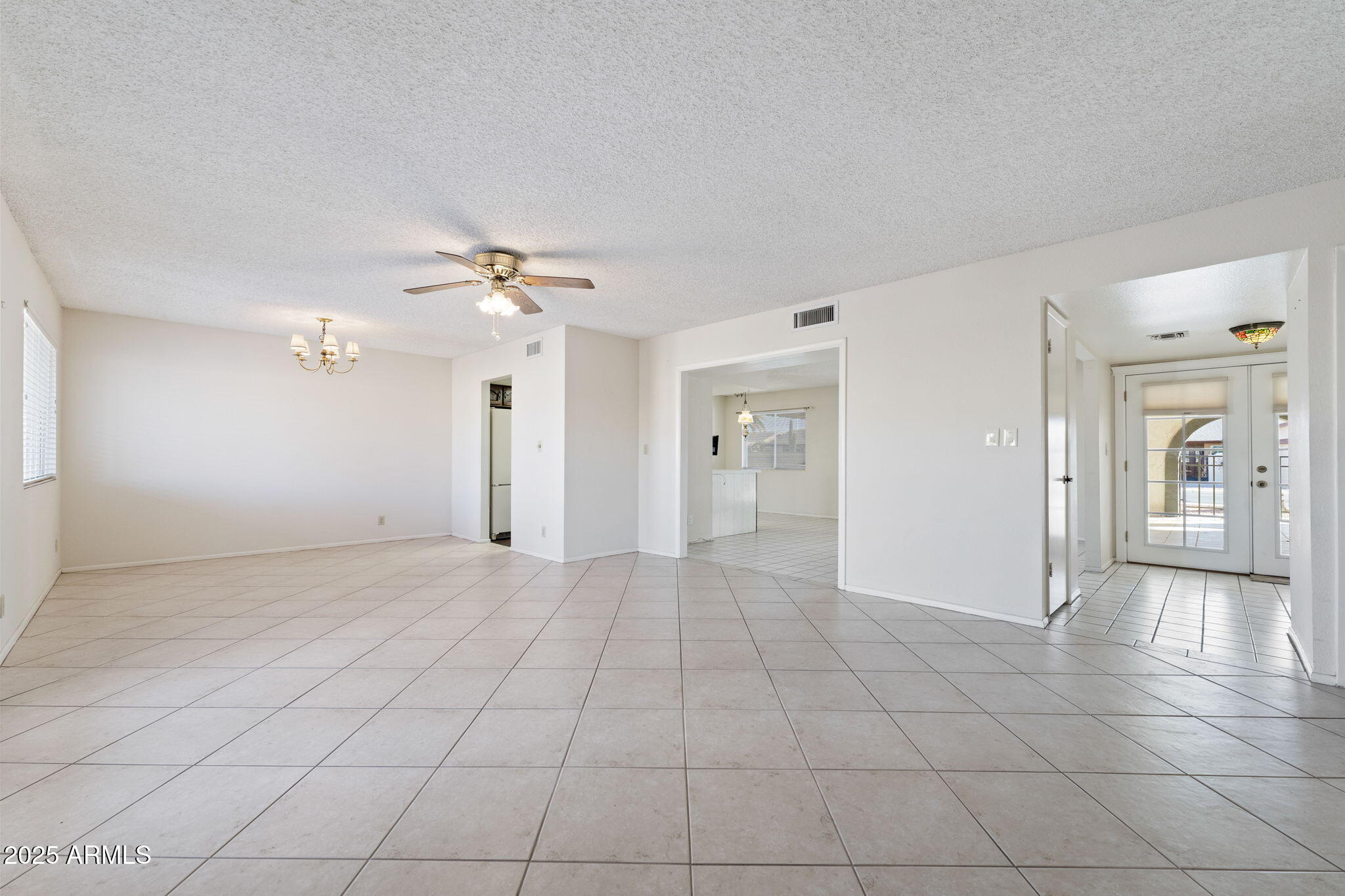 1000 LEISURE WORLD --