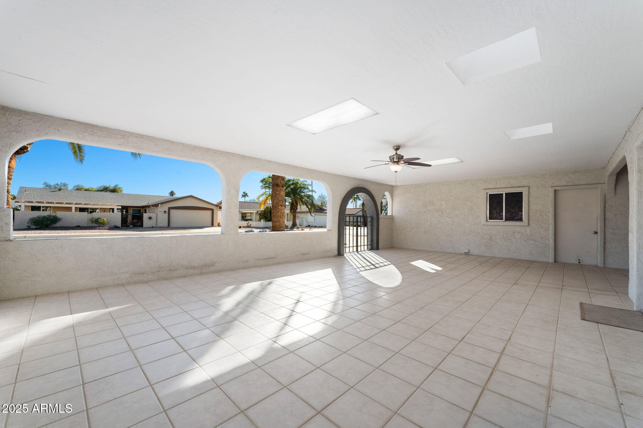 1000 LEISURE WORLD --