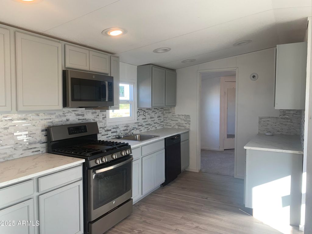 Photo of 6515 W Warren Drive, Casa Grande, AZ 85194 (MLS # 6953095)