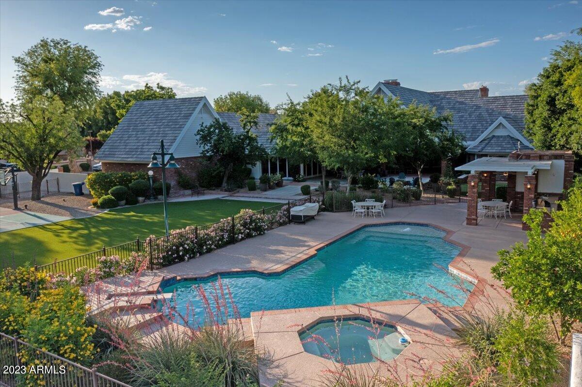 Corona Vista - Residential