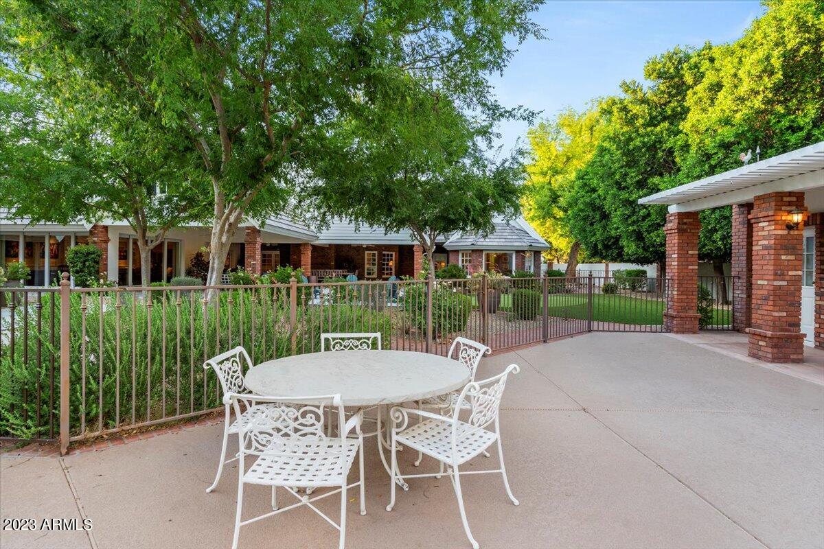 Corona Vista - Residential
