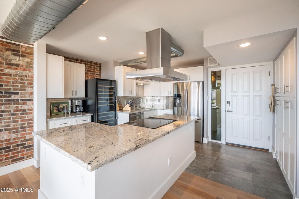 Photo of 2323 N Central Avenue #1502, Phoenix, AZ 85004 (MLS # 6922500)