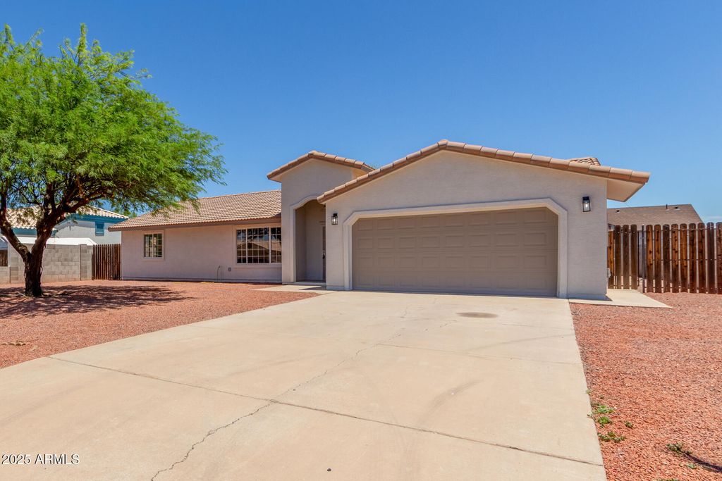 Photo of 14309 S Amado Boulevard, Arizona City, AZ 85123 (MLS # 6897021)