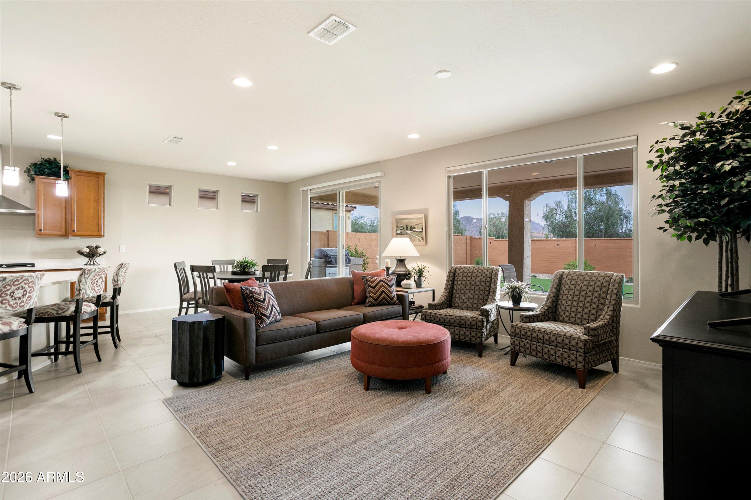 27383 W WAHALLA Lane