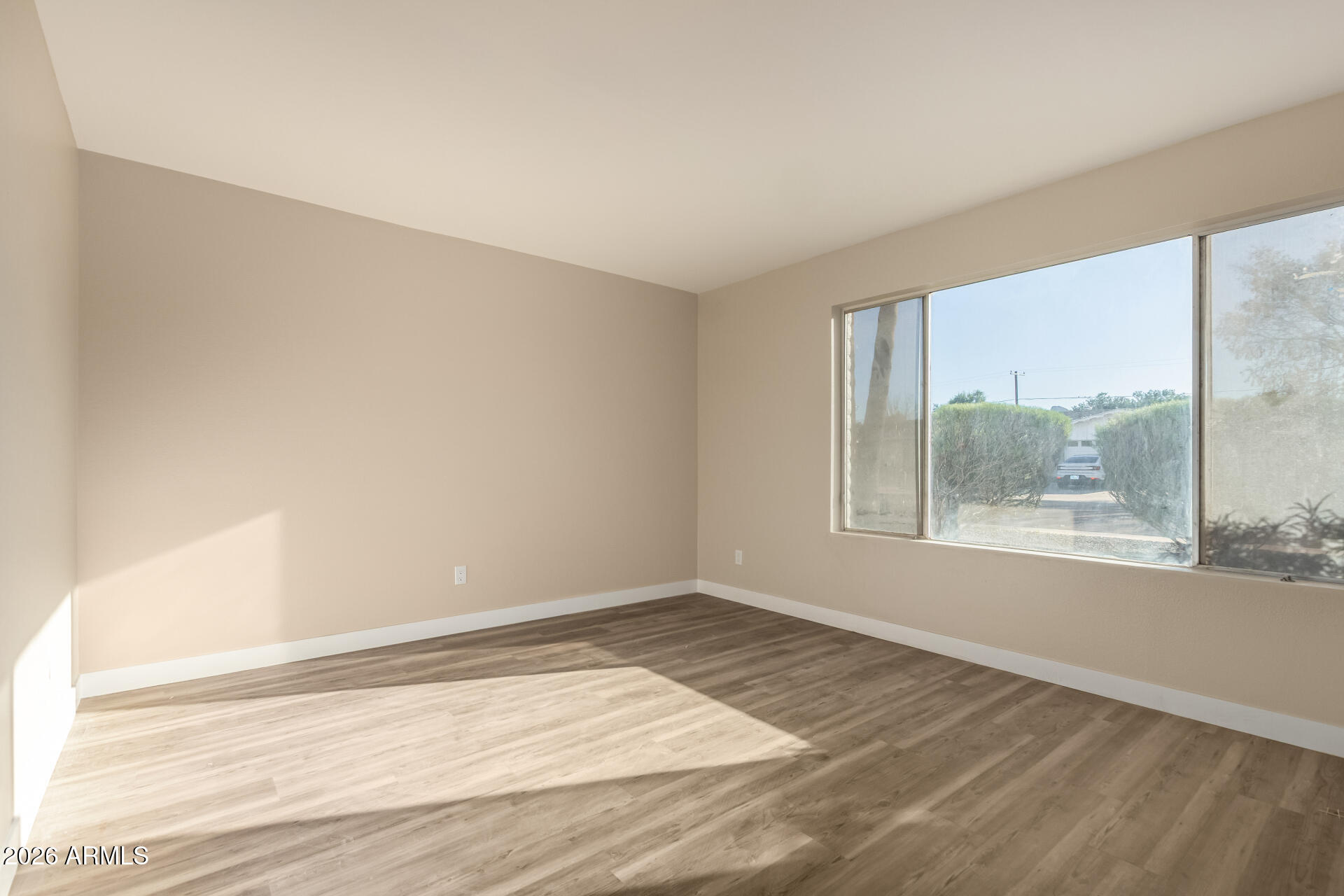 2834 E SHANGRI LA Road