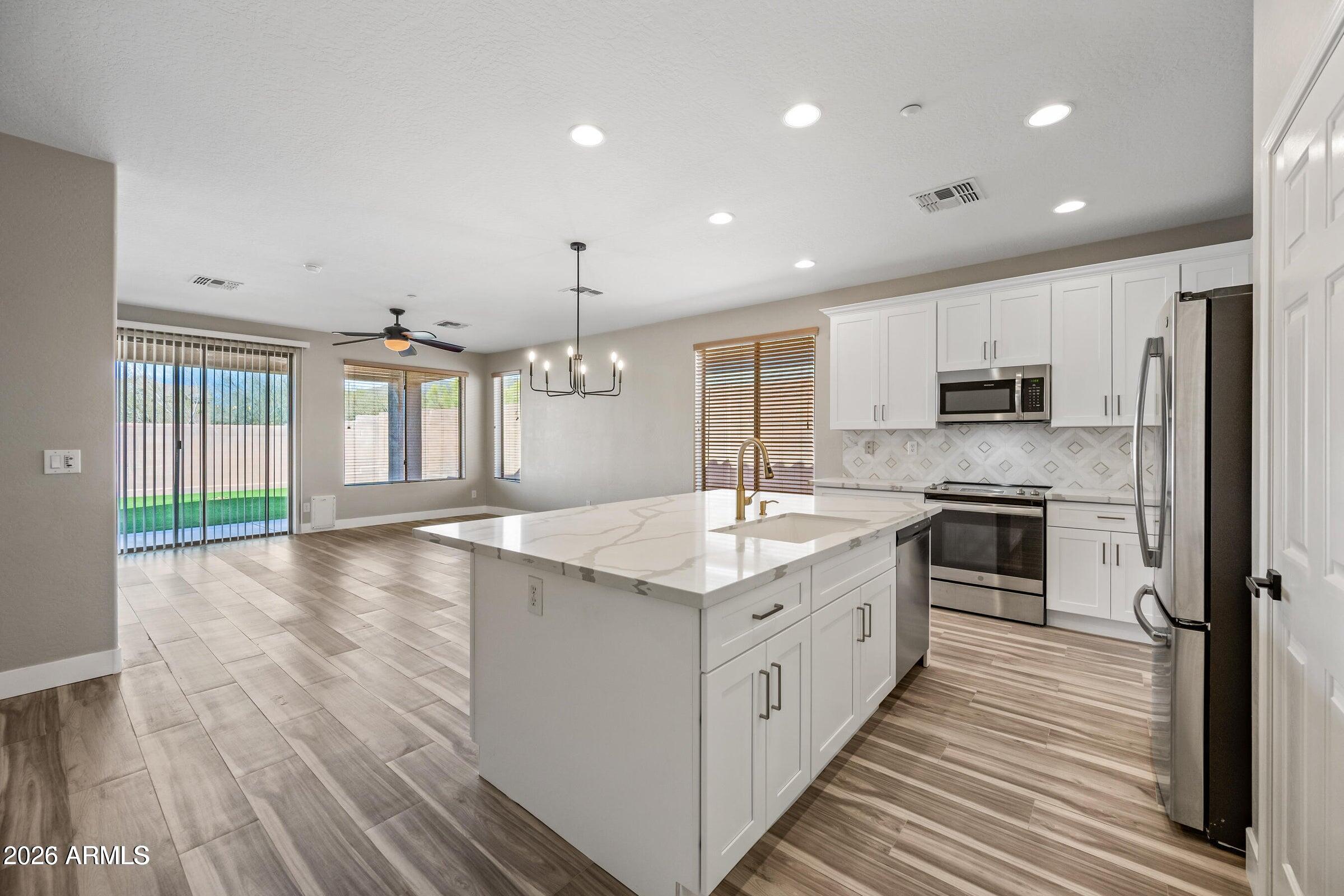 41432 N BENT CREEK Way