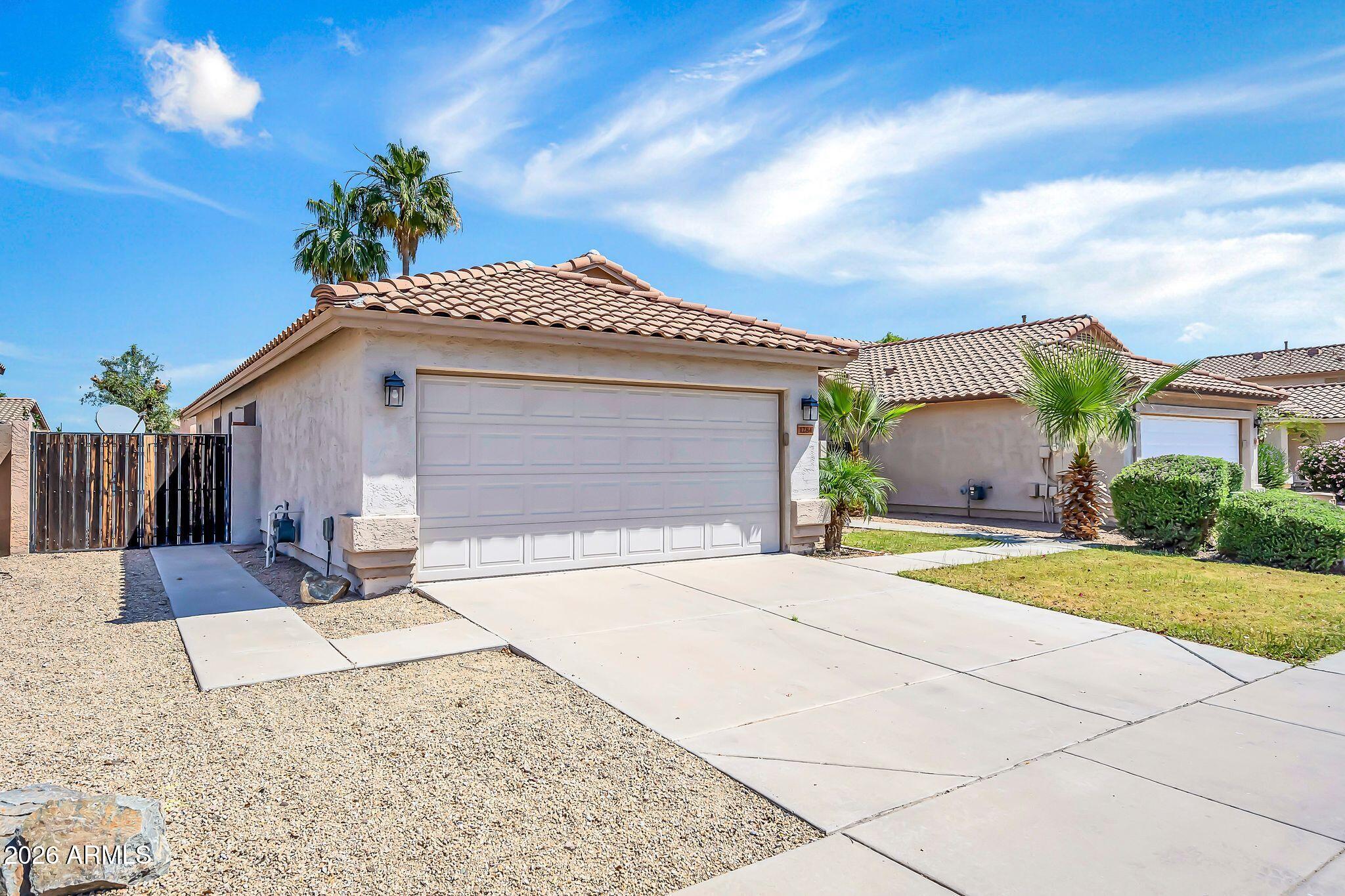 1284 W KINGBIRD Drive