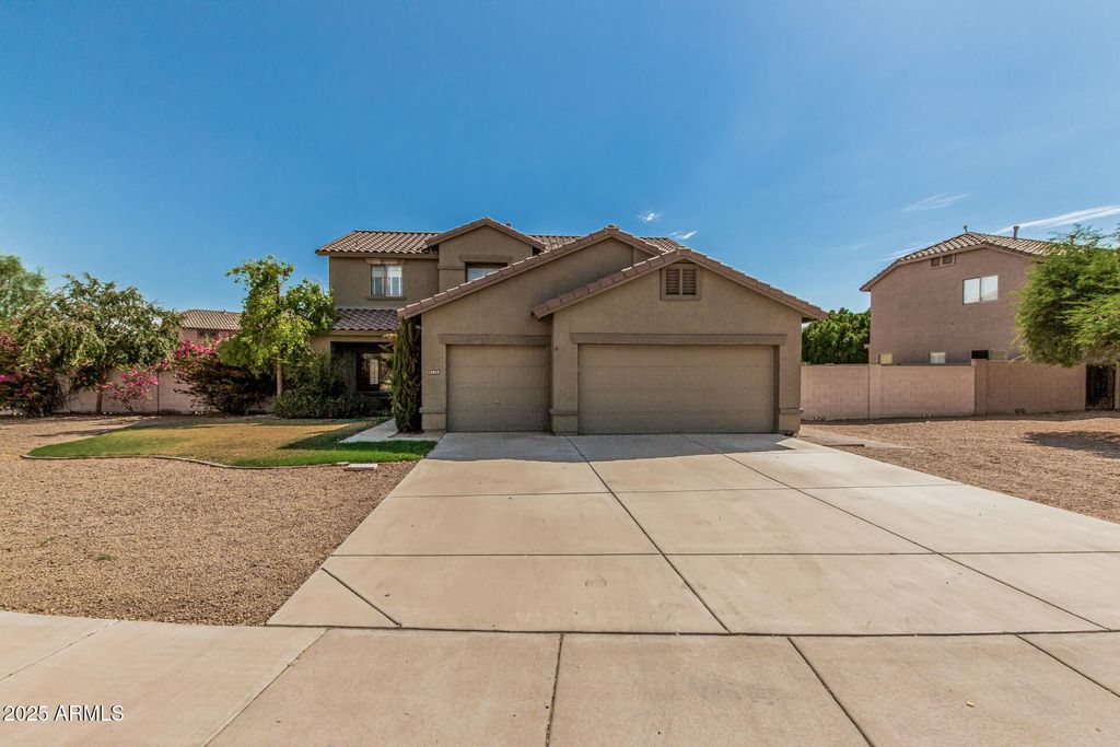 Photo of 12815 W Weldon Avenue, Avondale, AZ 85392 (MLS # 6921338)