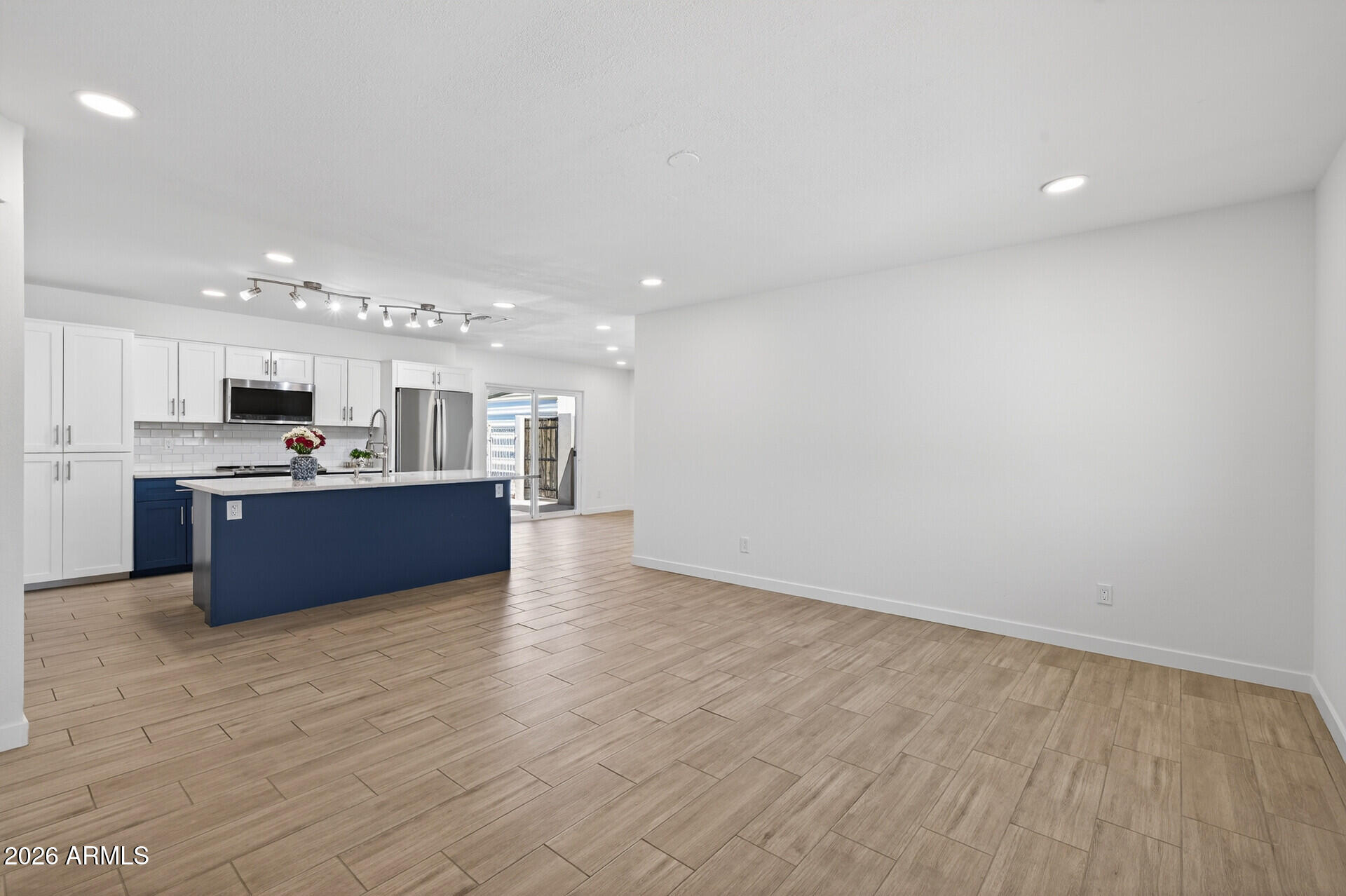 4716 E GREENWAY Street