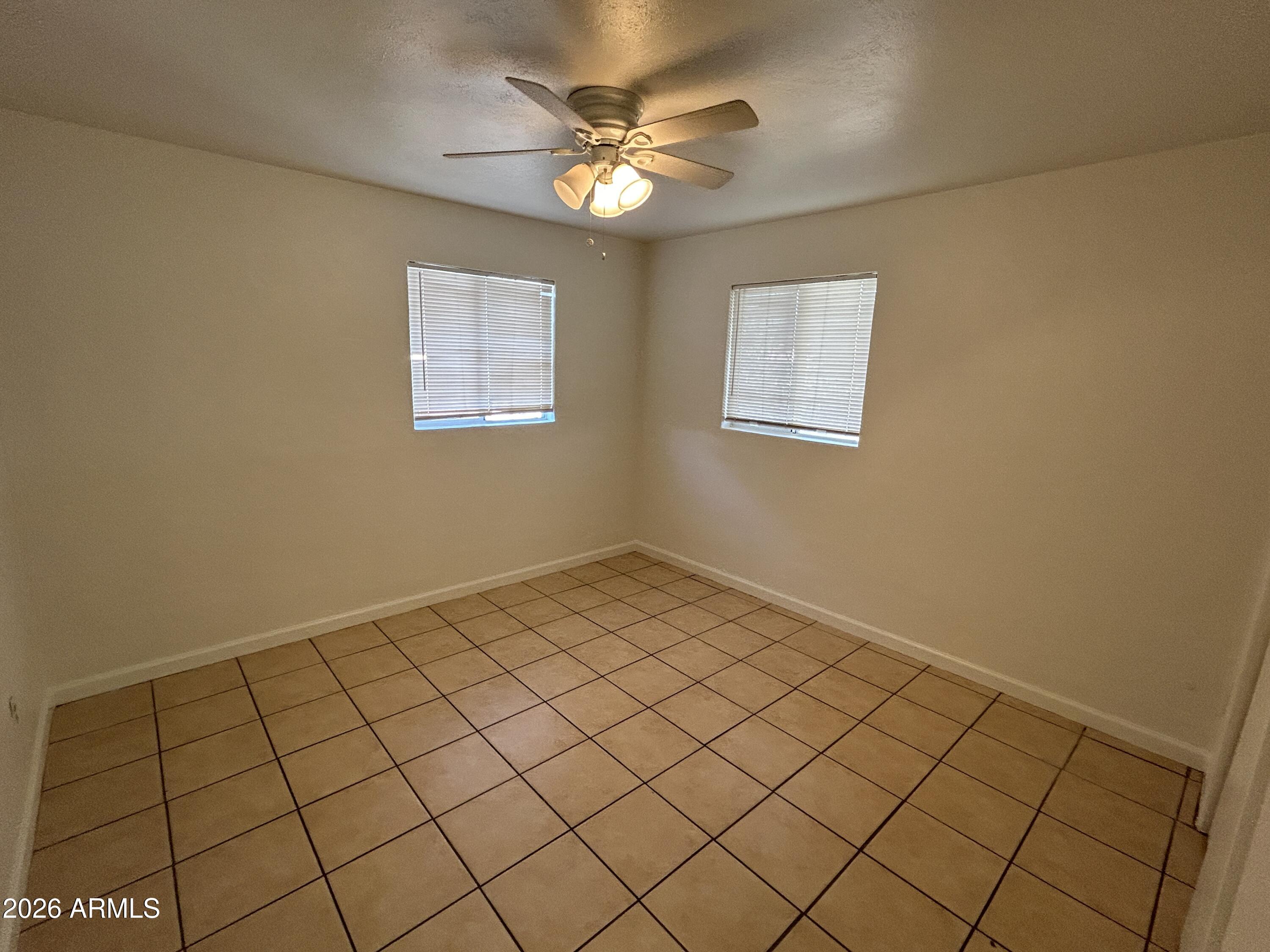 114 W RILEY Drive