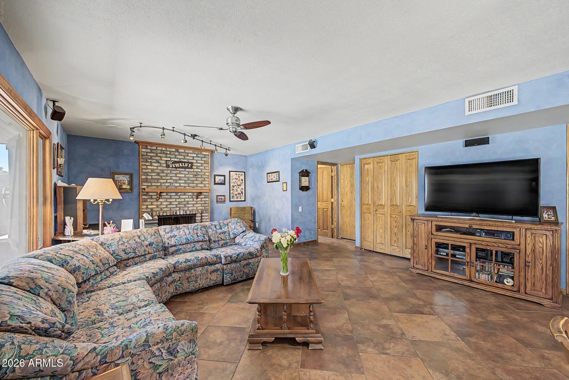 LAKES TRACT C2 - Residential