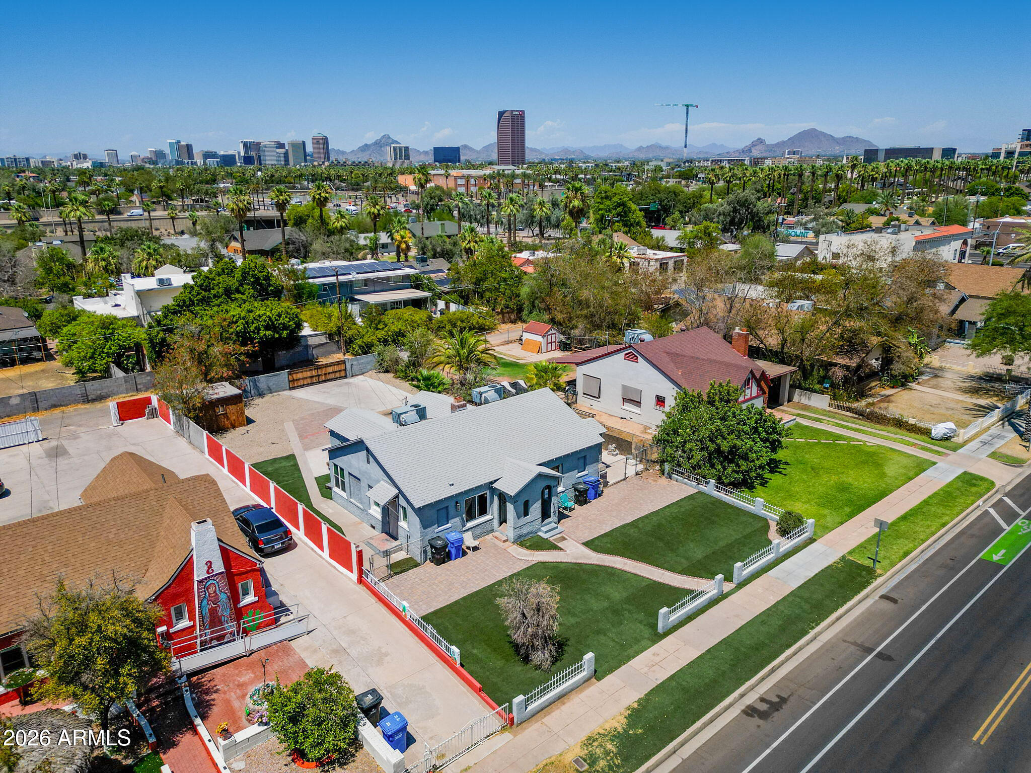 802 W Roosevelt Street