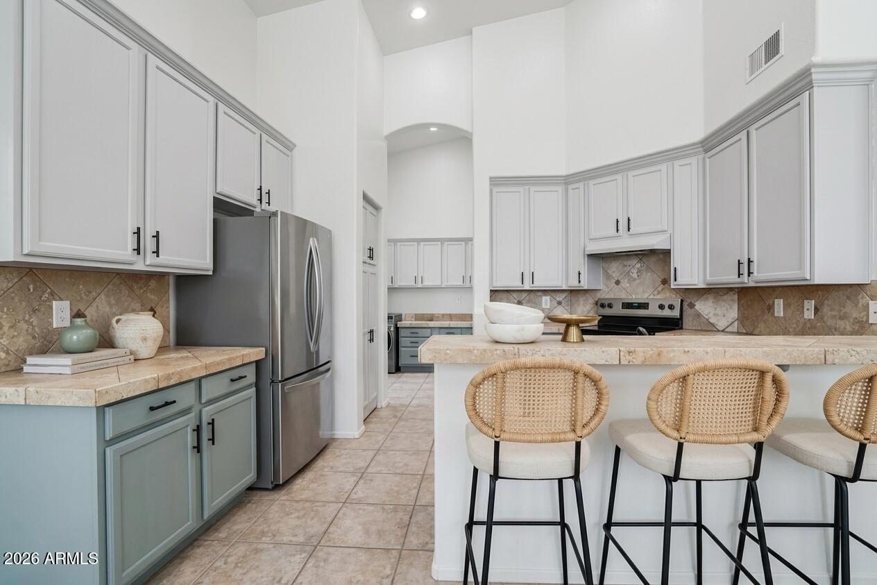 1211 W CAROL ANN Way