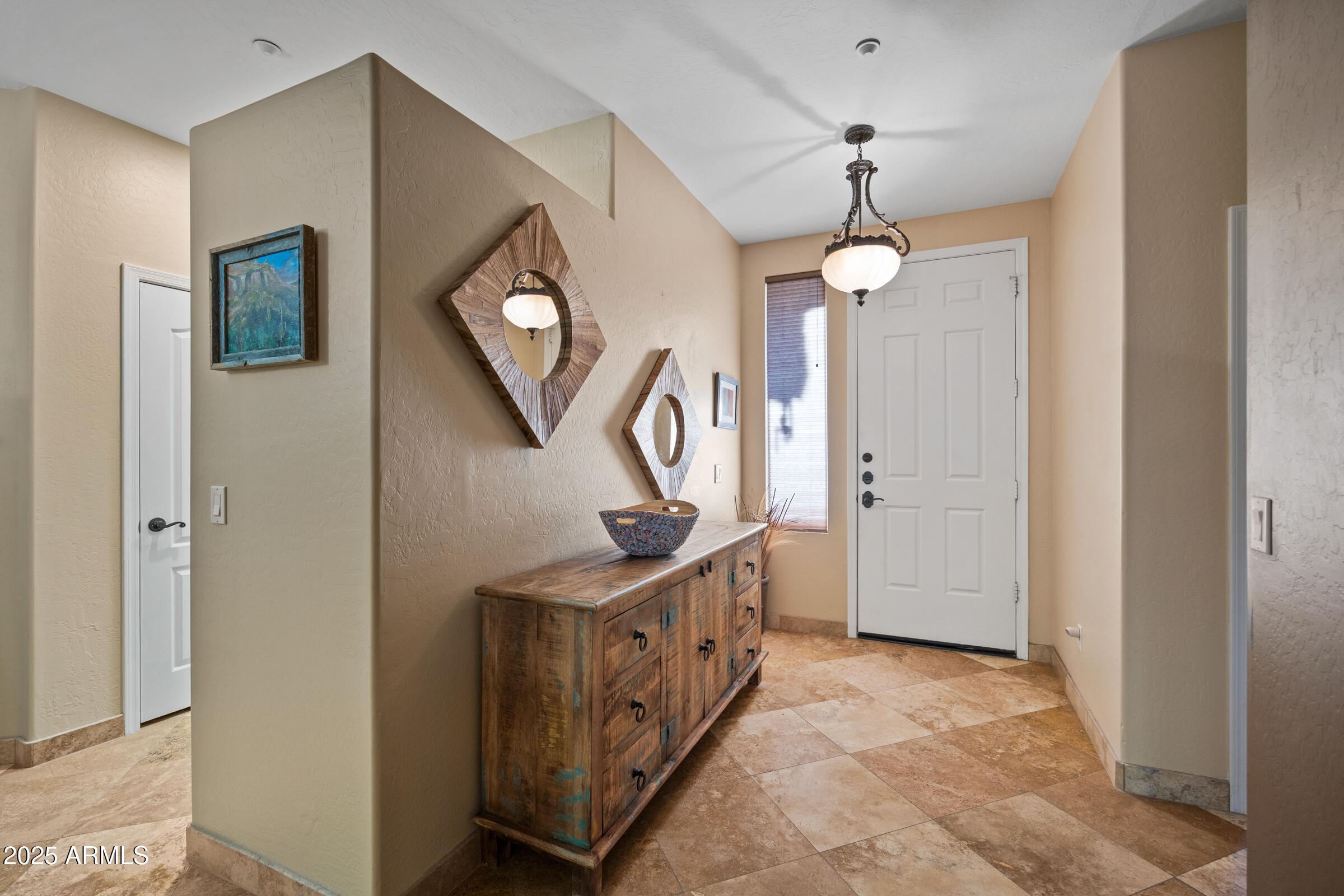 9811 N DESERT ROSE Drive