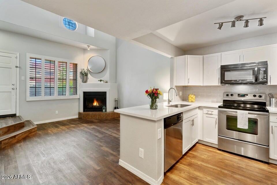 1025 E HIGHLAND Avenue 24