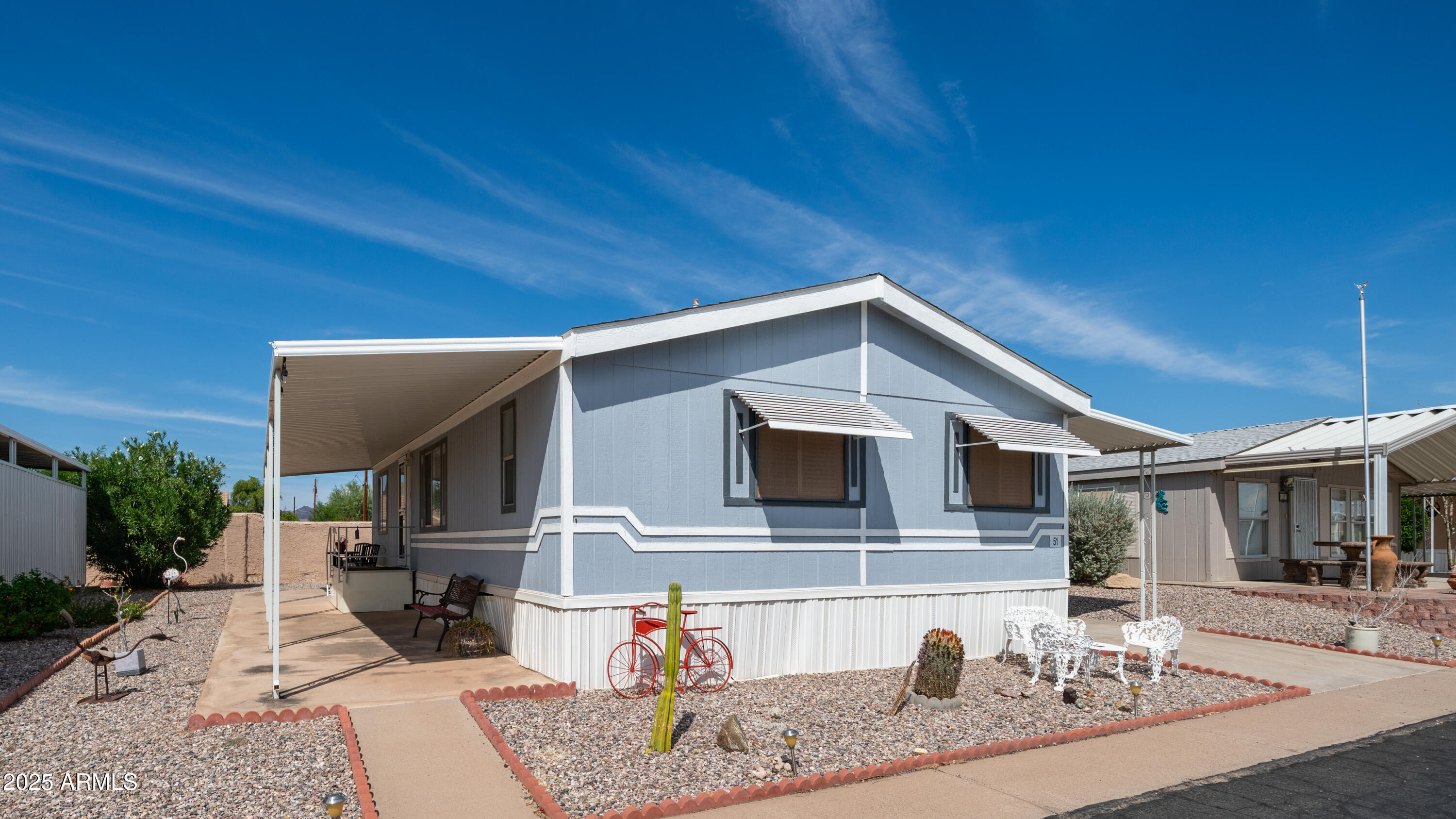 301 S SIGNAL BUTTE Road 51