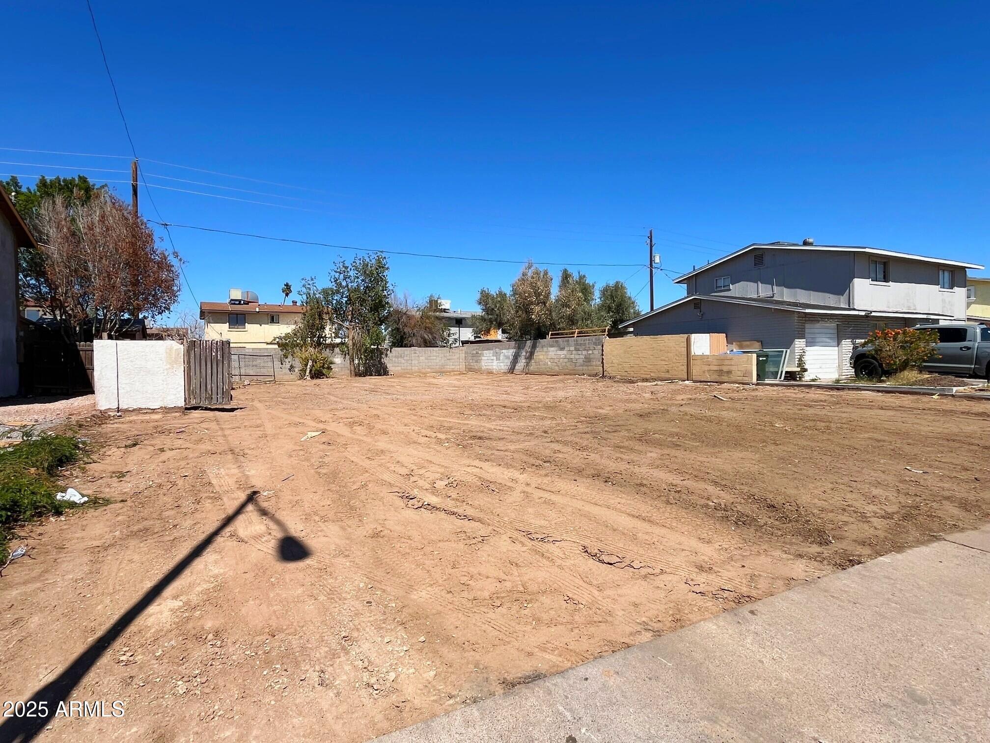 8214 W OSBORN Road 8