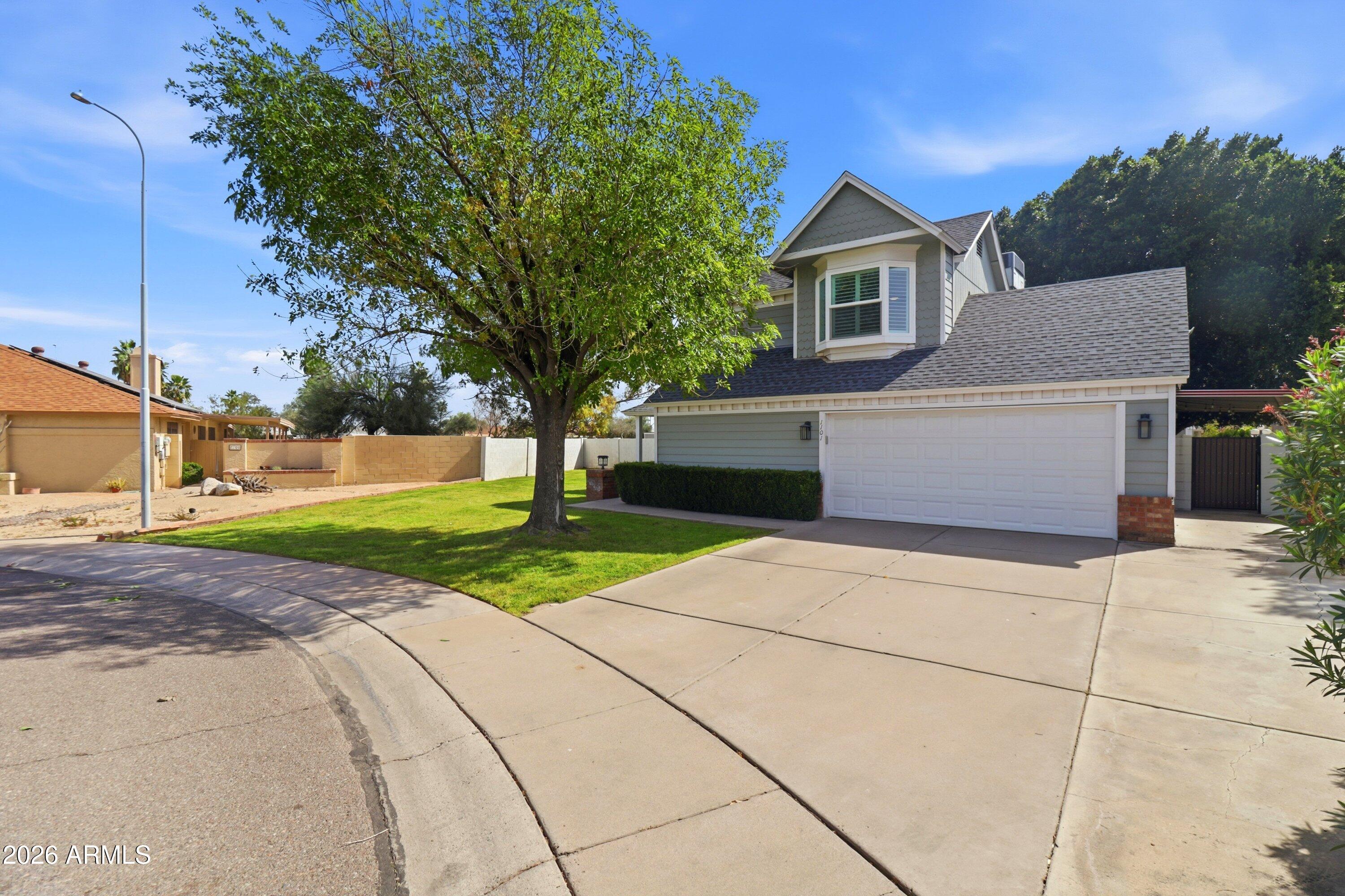 1101 W SHAWNEE Drive