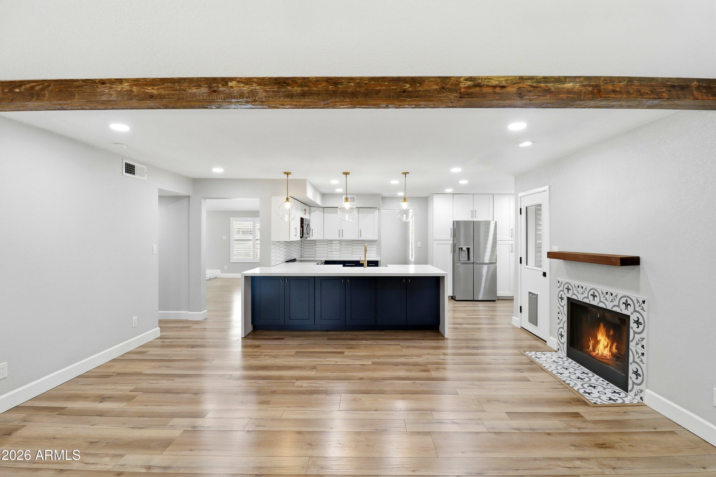 1101 W SHAWNEE Drive