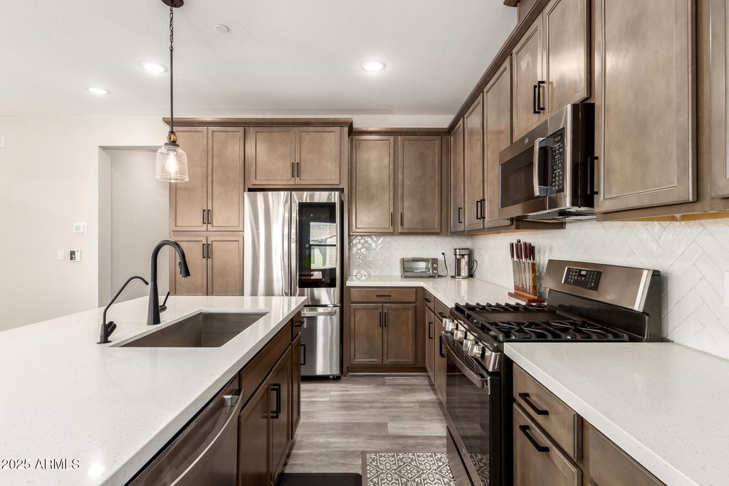 Photo of 759 E Lark Street #202, Gilbert, AZ 85297 (MLS # 6958600)