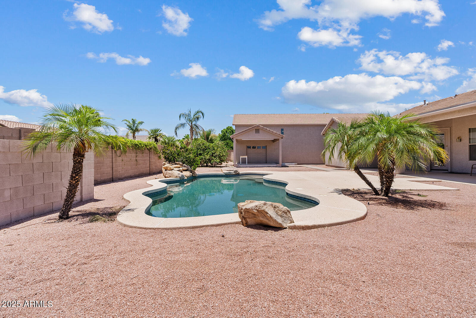 4701 W FALLEN LEAF Lane