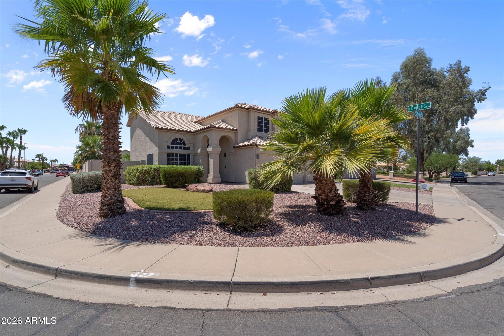 613 W SERENO Drive
