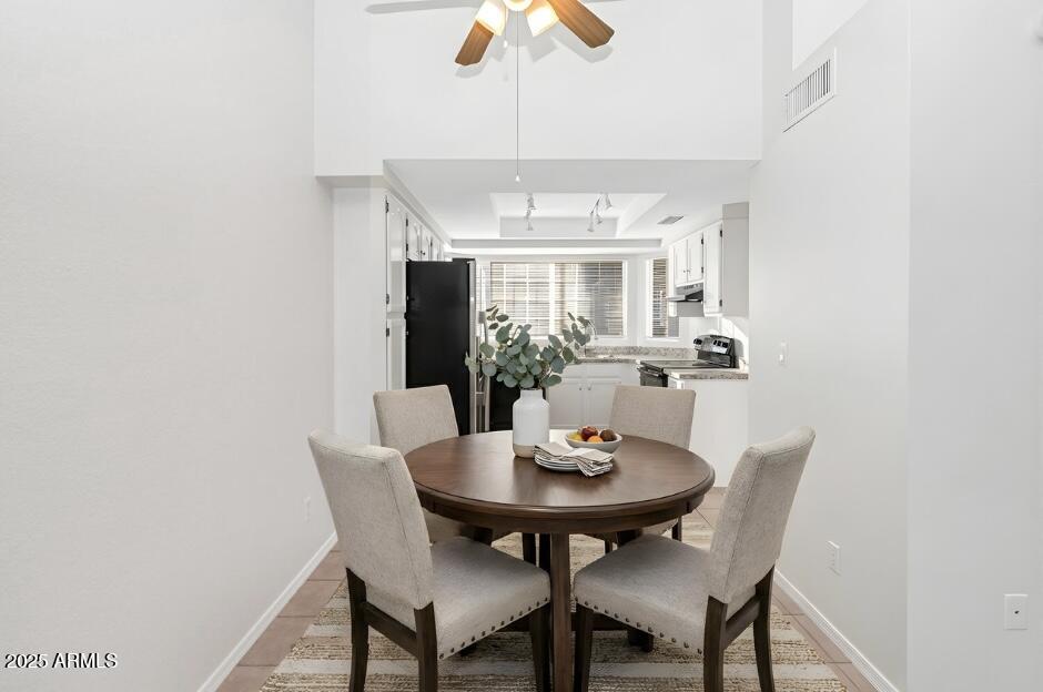 3536 E LE MARCHE Avenue