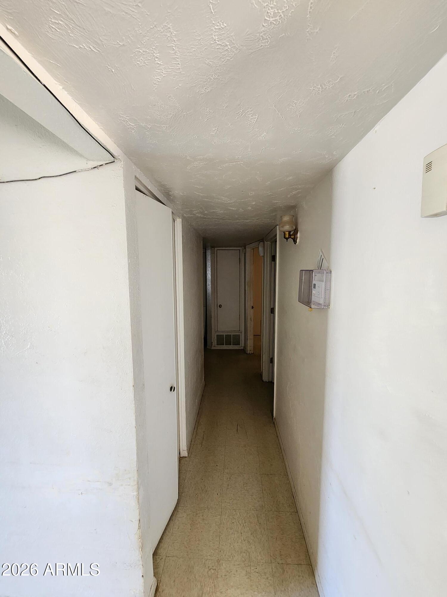 2929 W SWEETWATER Avenue