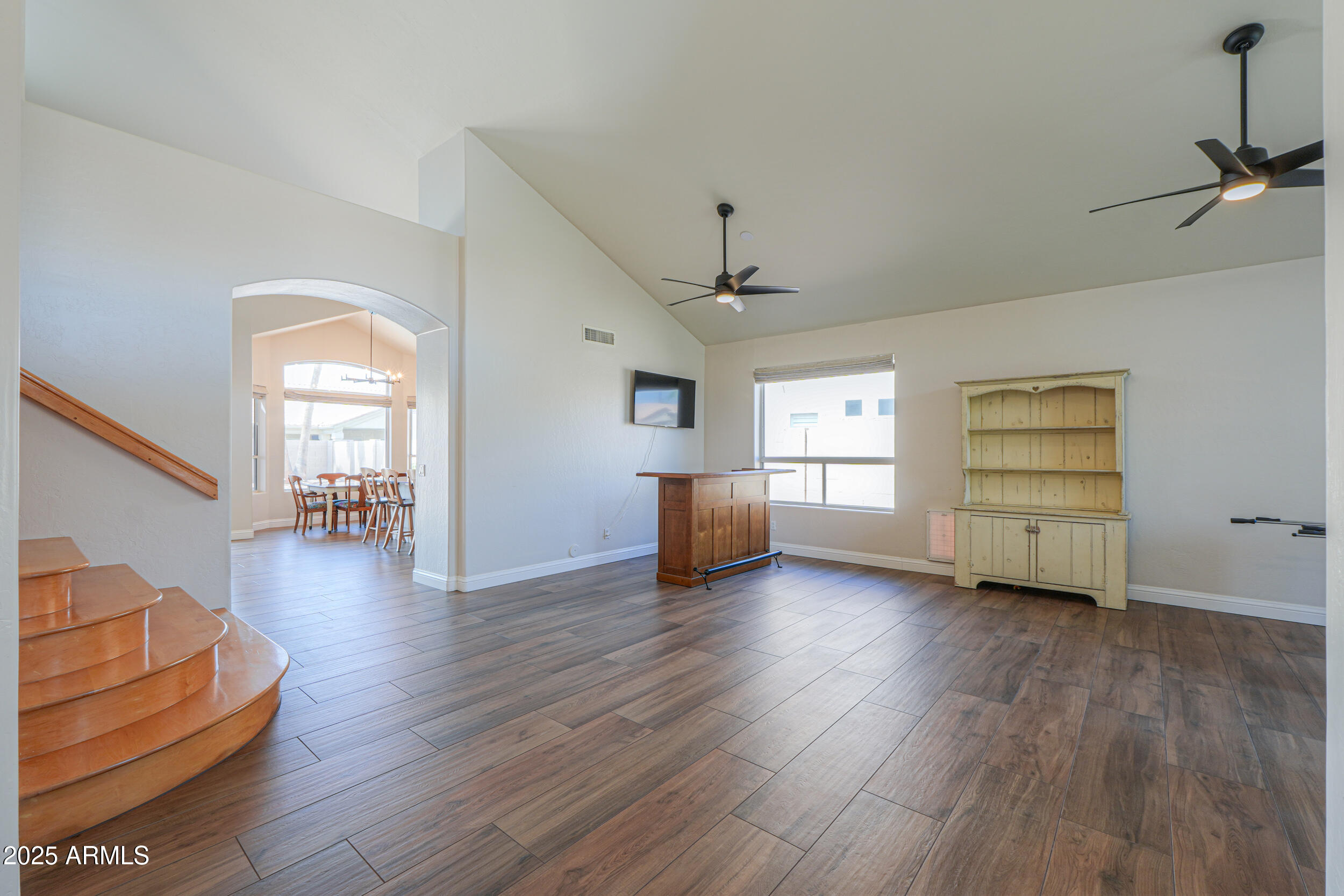 1811 W WISTERIA Drive