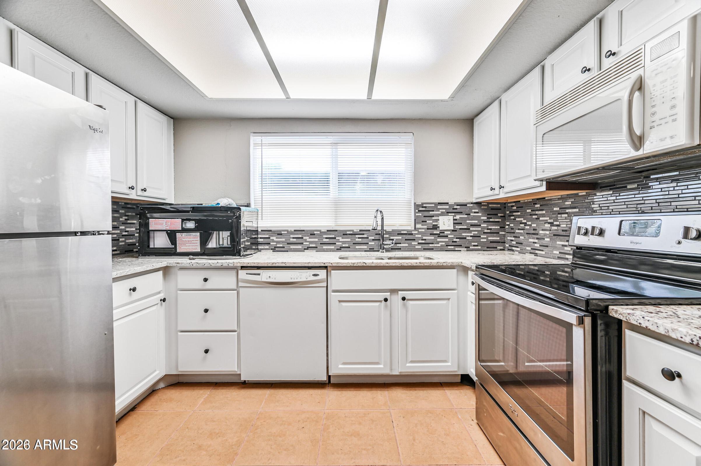 1560 W Sahuaro Drive 1