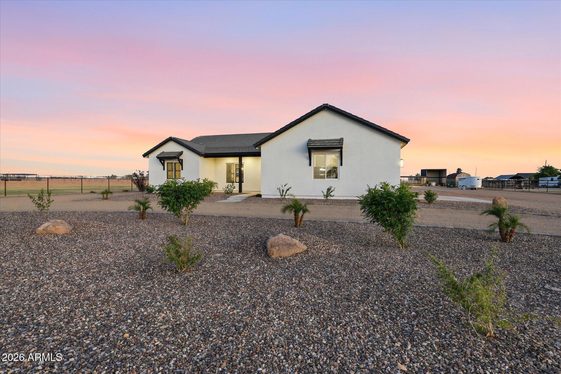 3655 E Graythorn Way