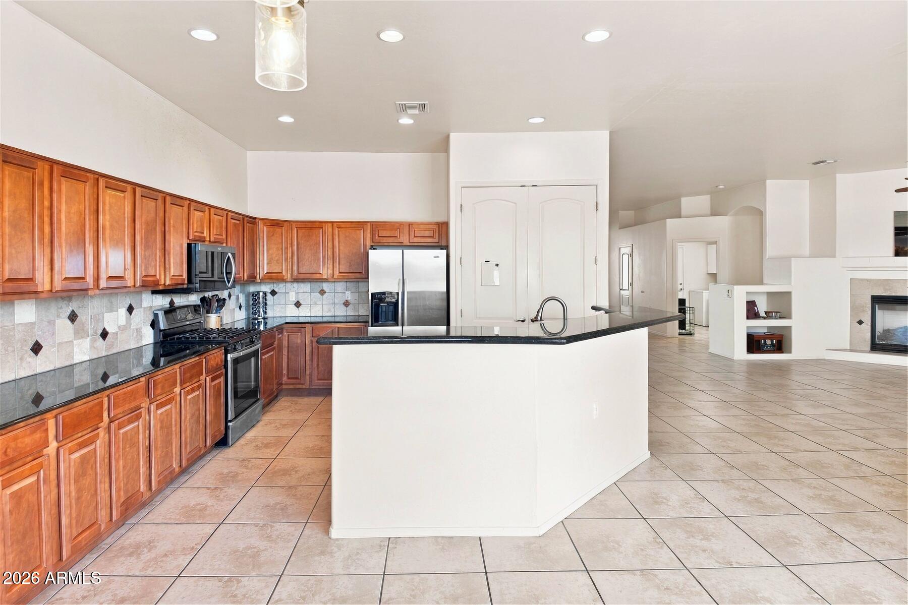 1468 W Big Room Place