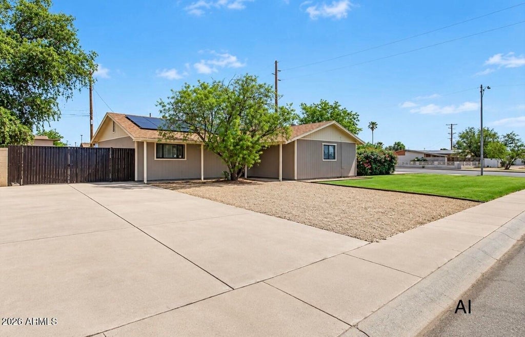 Photo of 5501 N 62nd Drive, Glendale, AZ 85301 (MLS # 7085850)